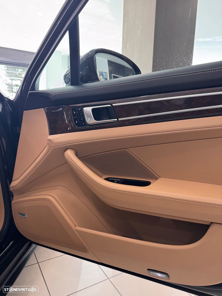Porsche Panamera - 37