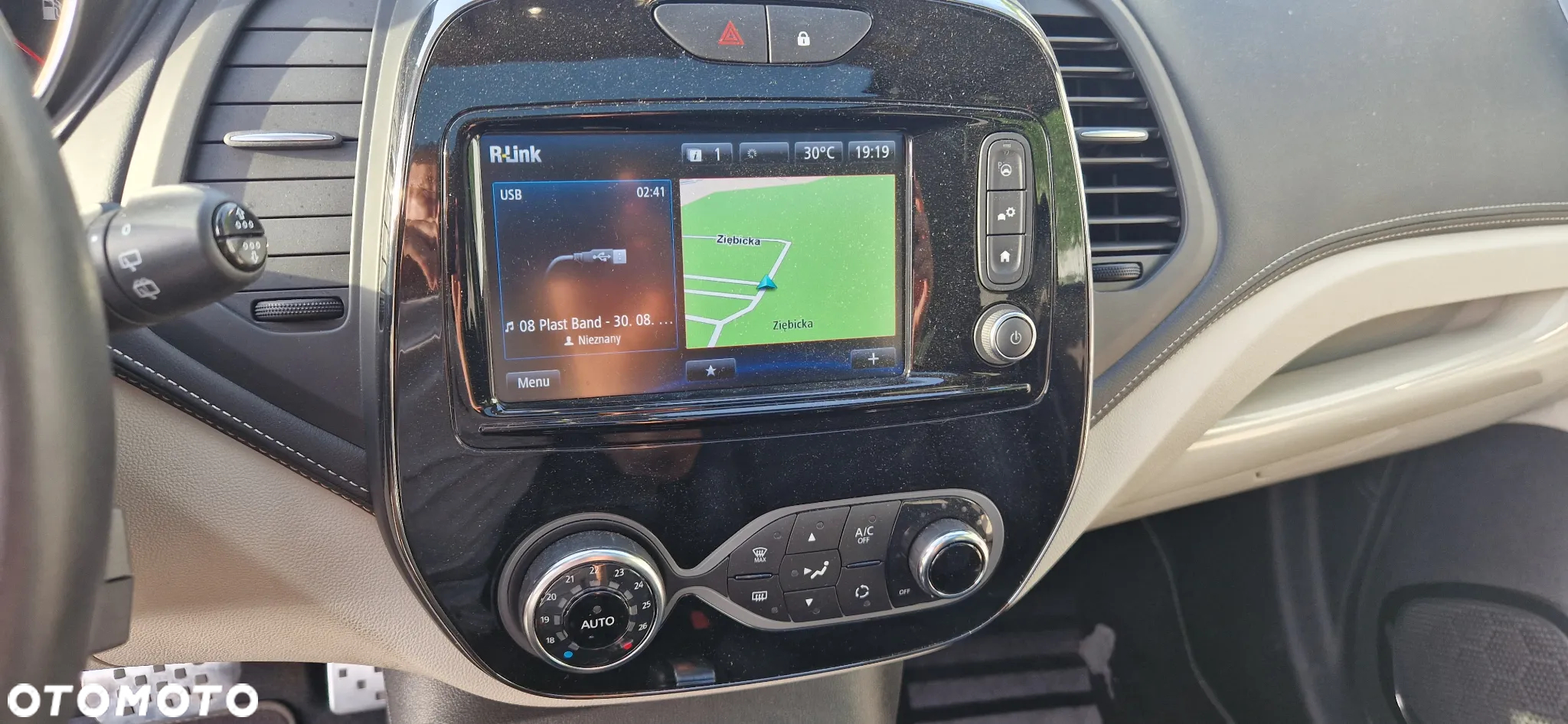 Renault Captur - 12
