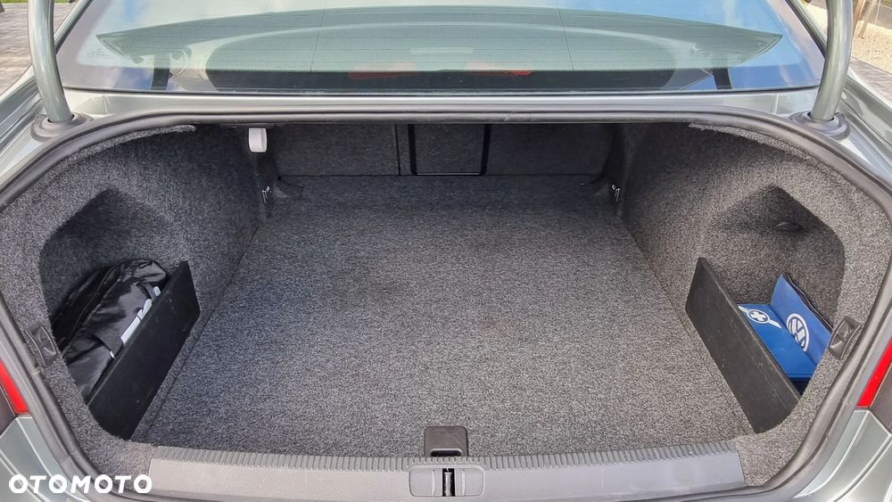 Volkswagen Passat 2.0 TDI DPF Comfortline - 29