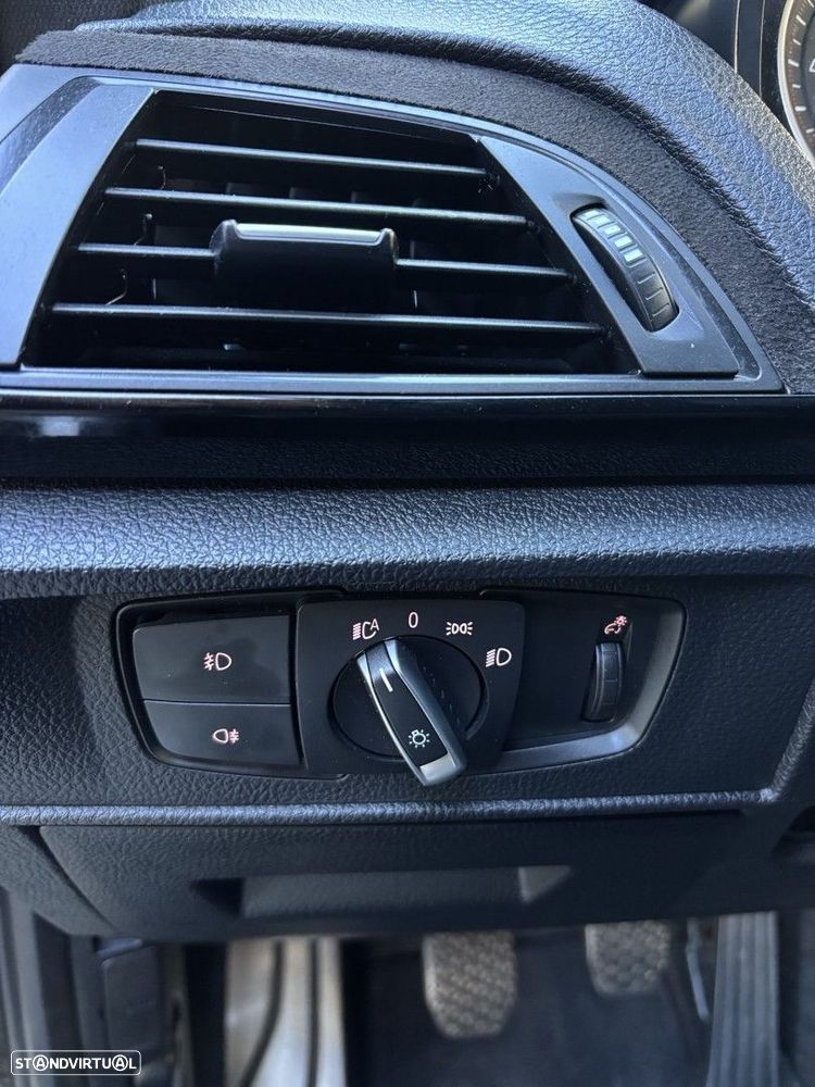 BMW 125 d Pack M - 21