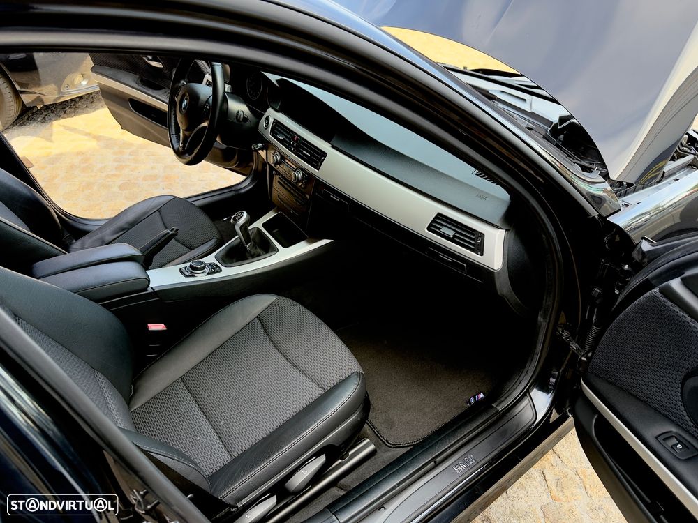 BMW 320 d Navigation Sport - 55