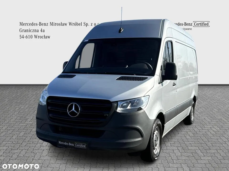 Mercedes-Benz Sprinter - 2
