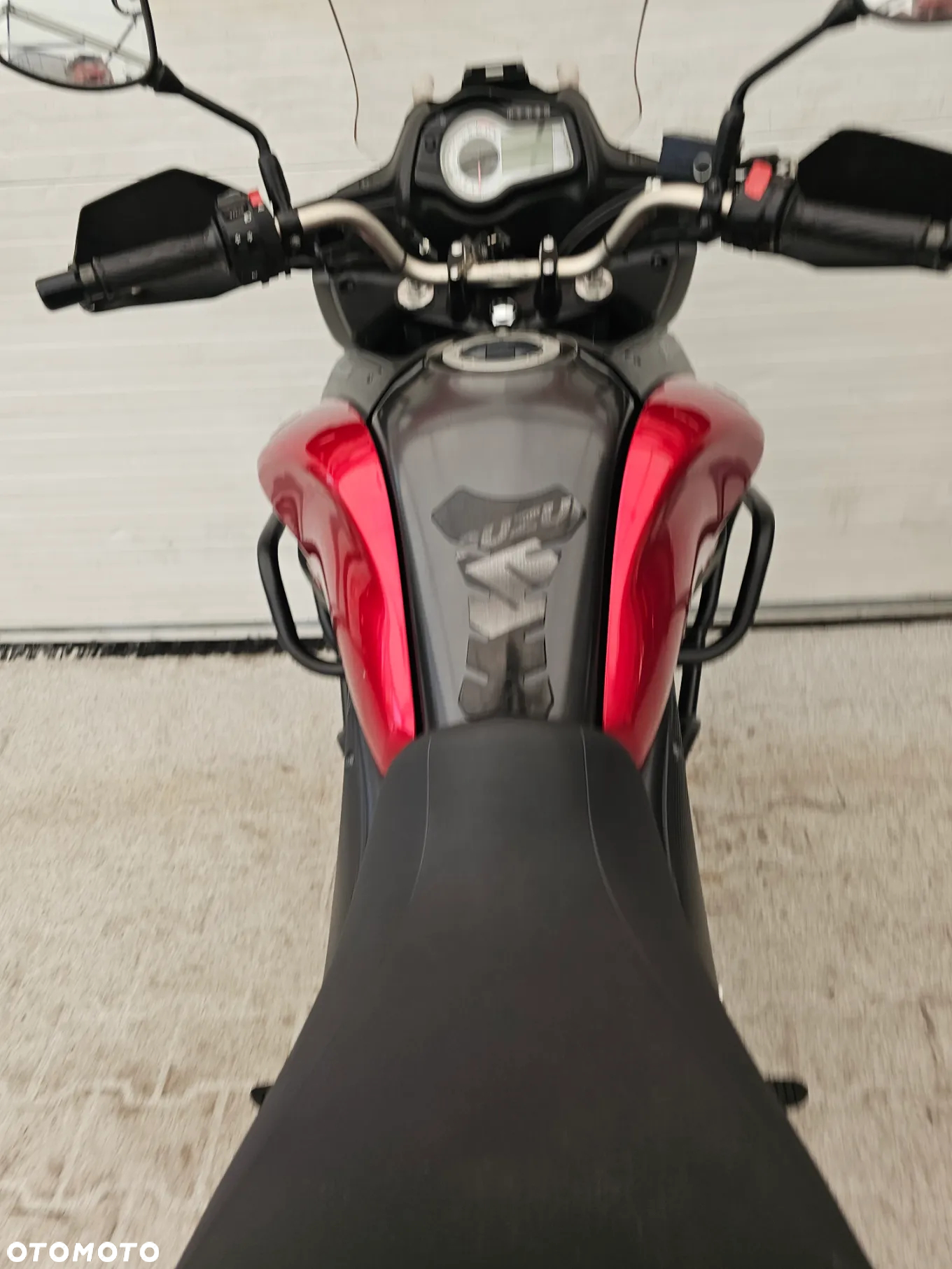 Suzuki DL - 32