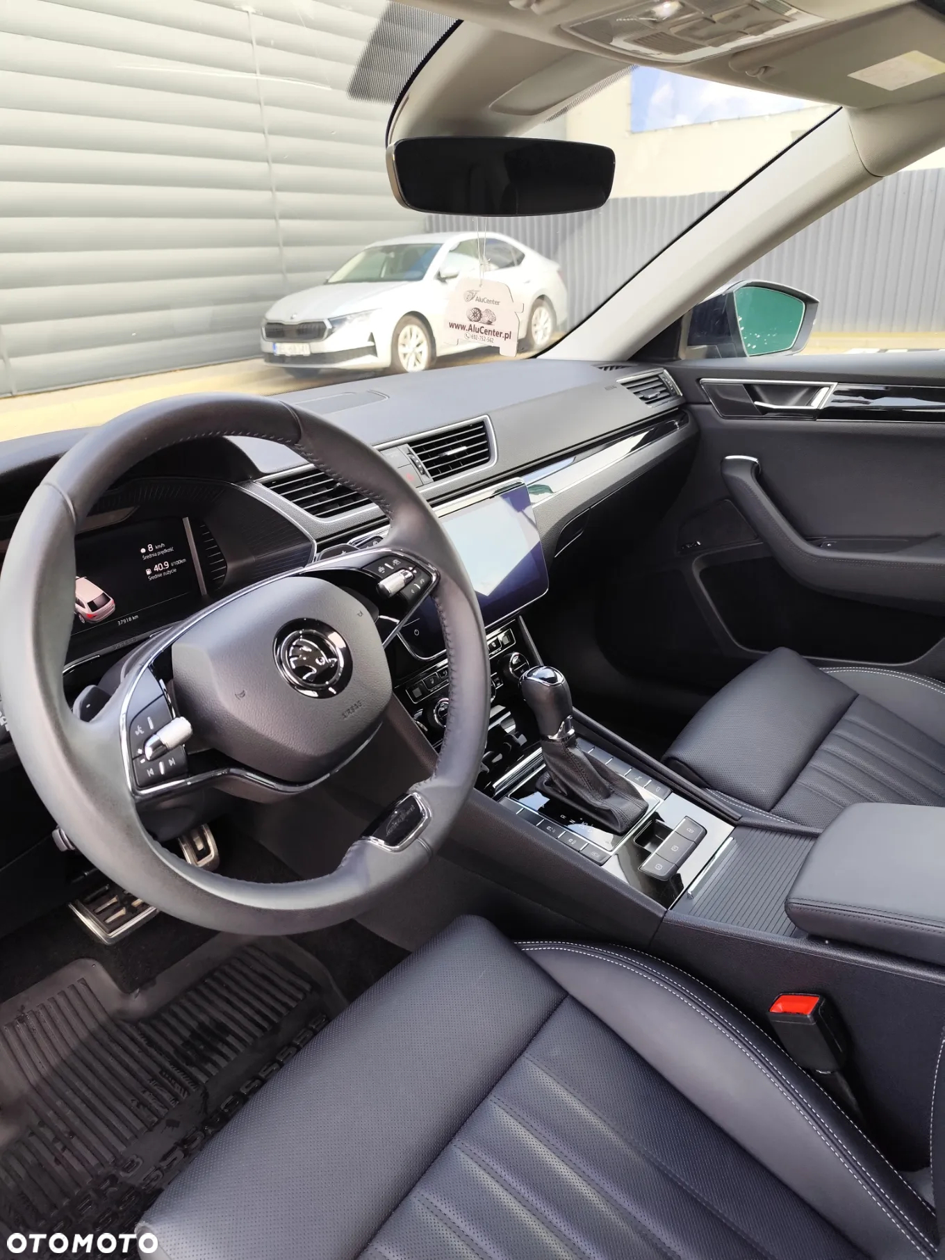 Skoda Superb 2.0 TSI L&K DSG - 10