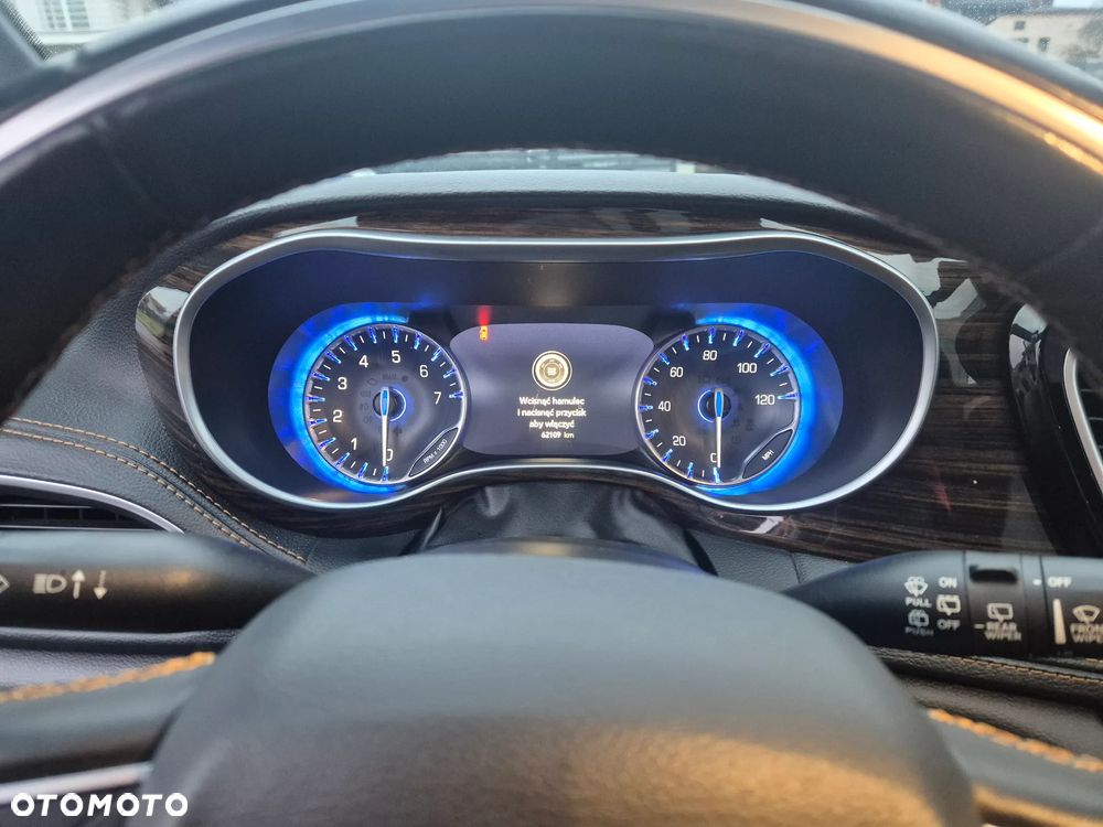 Chrysler Pacifica - 29