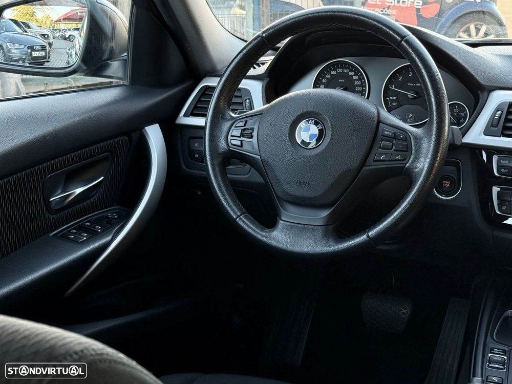 BMW 330 e iPerformance Advantage - 12