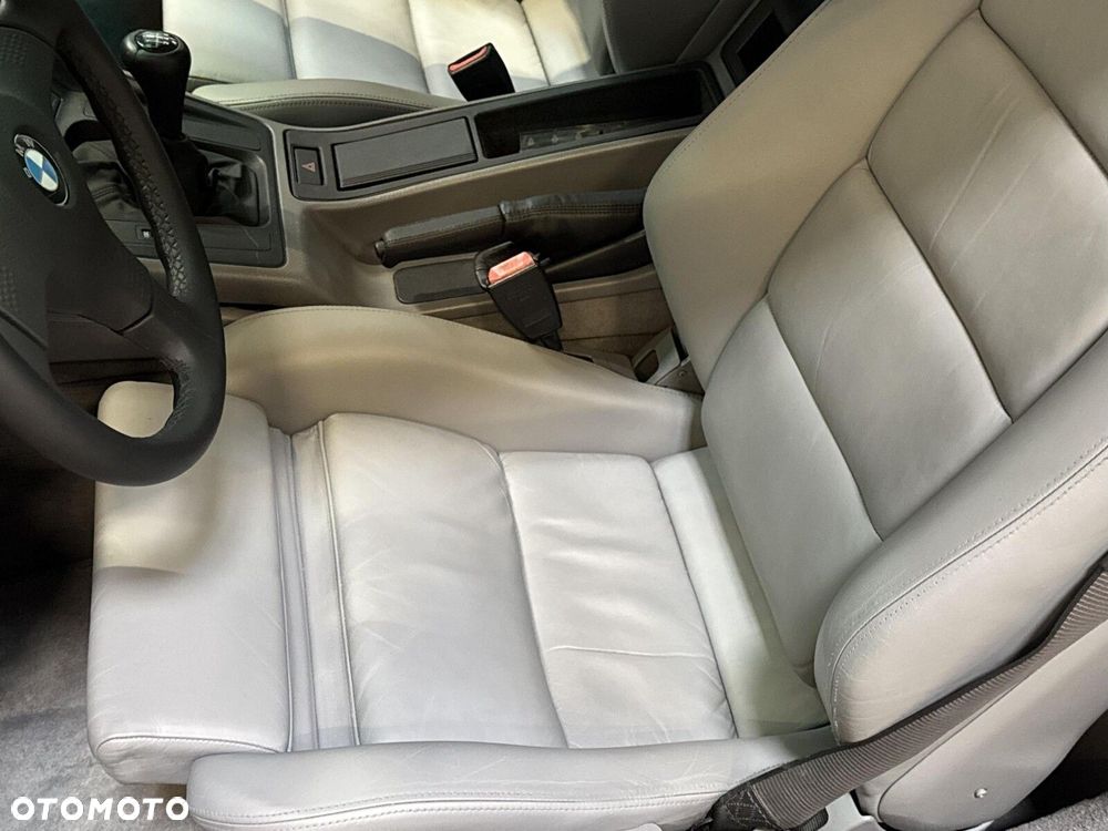 BMW Seria 8 - 21