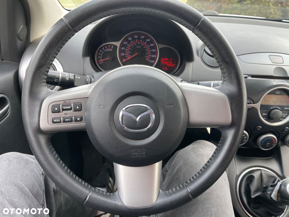 Mazda 2 1.5 Dynamic - 18