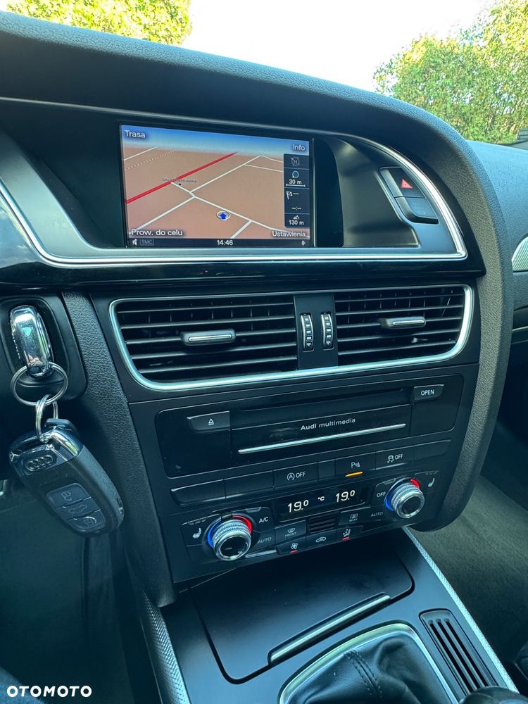 Audi A4 Avant 2.0 TDI DPF clean diesel quattro S line Sportpaket - 15