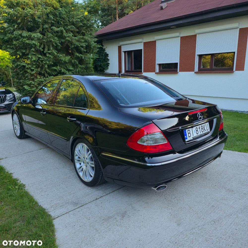 Mercedes-Benz E-Class 2006 photo 3
