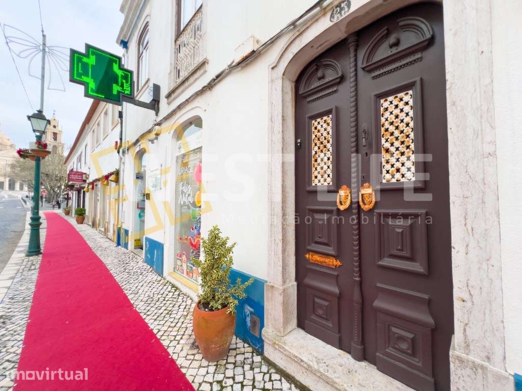 Prédio Histórico no centro da Vila de Mafra - Grande imagem: 2/38