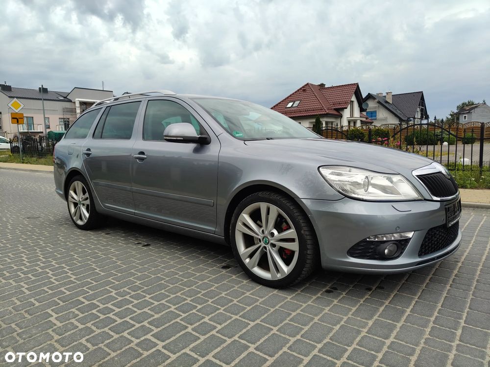 Skoda Octavia 2.0 TSI RS - 18