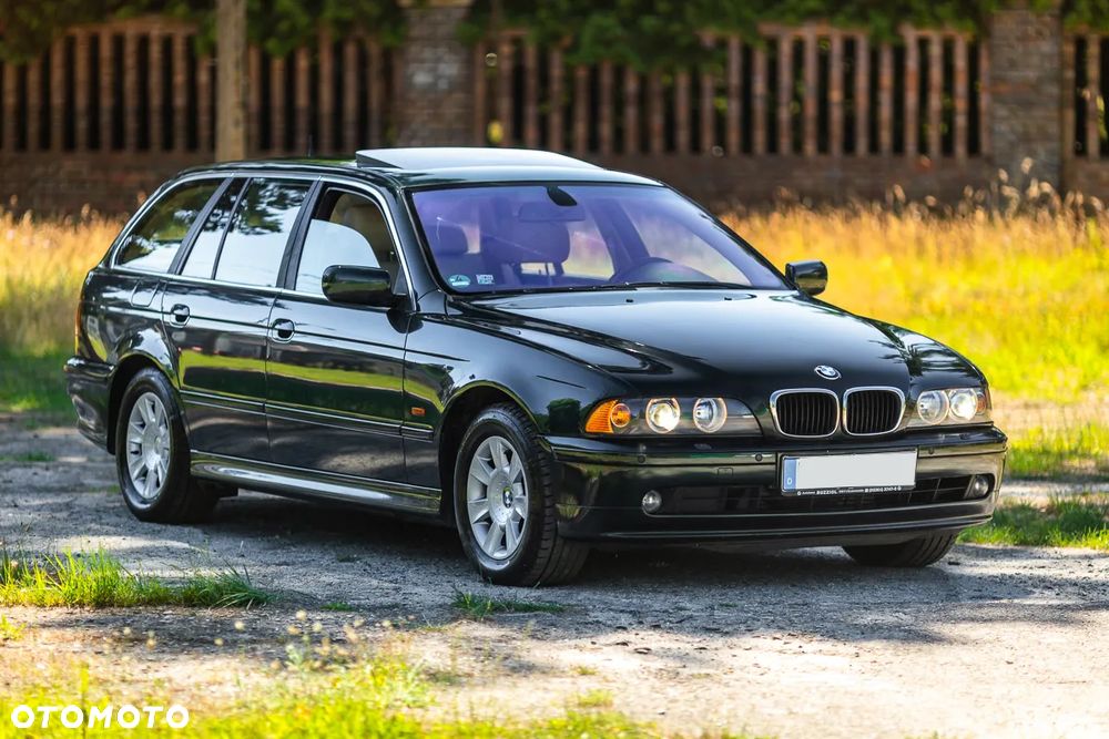 BMW Seria 5 525d Touring - 6