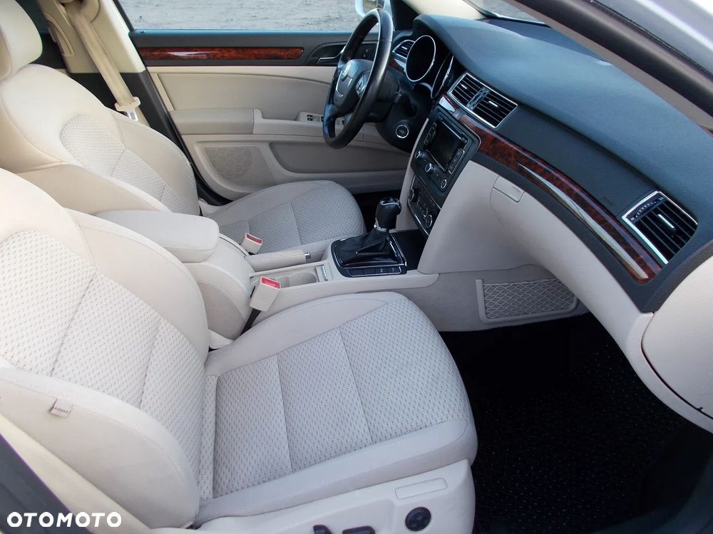 Skoda Superb 2.0 TDI Business DSG - 11