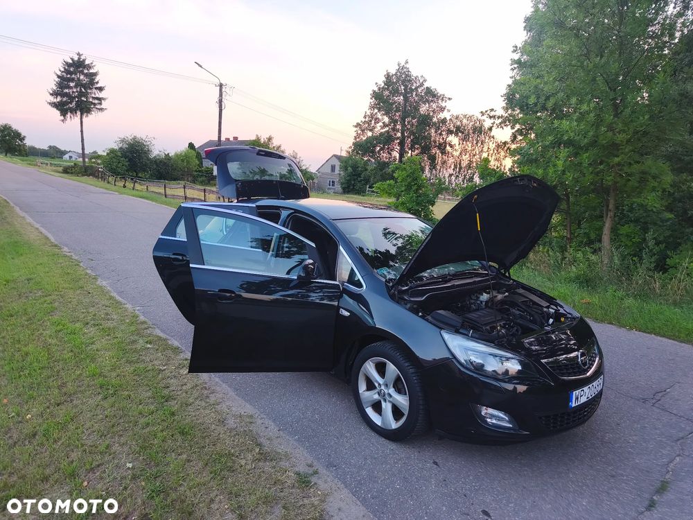 Opel Astra 1.4 T Cosmo - 26