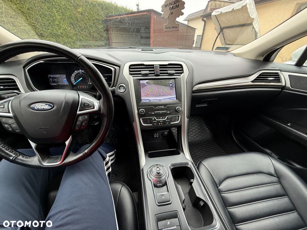 Ford Fusion - 7