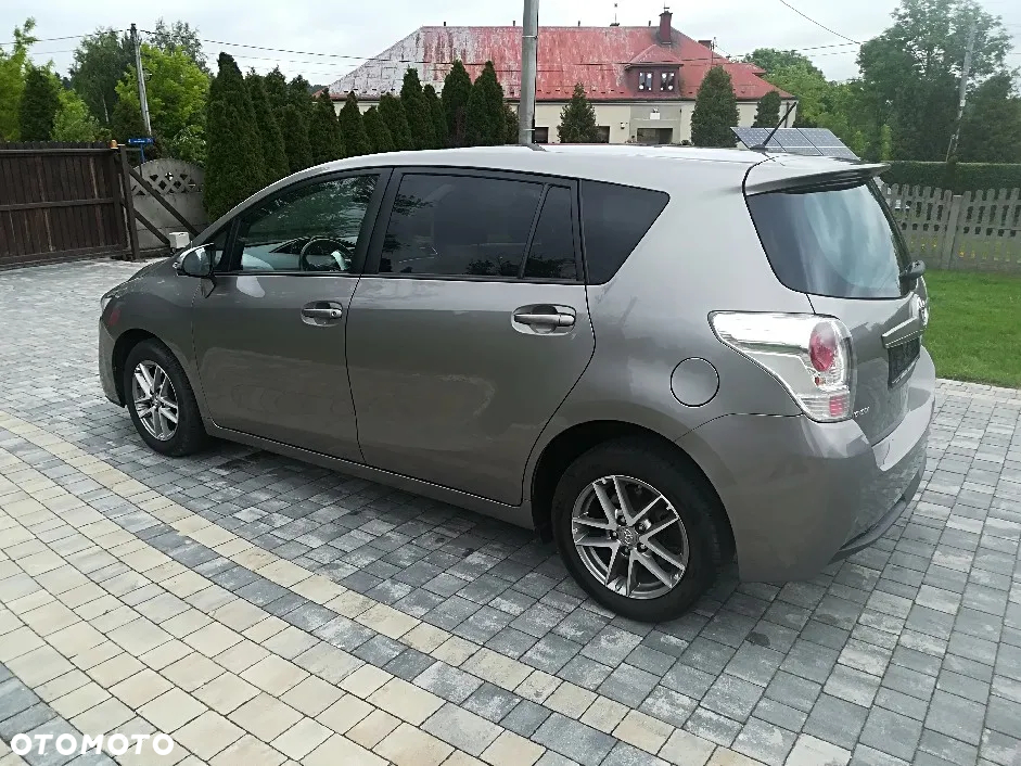 Toyota Verso 1.6 D-4D Premium - 13