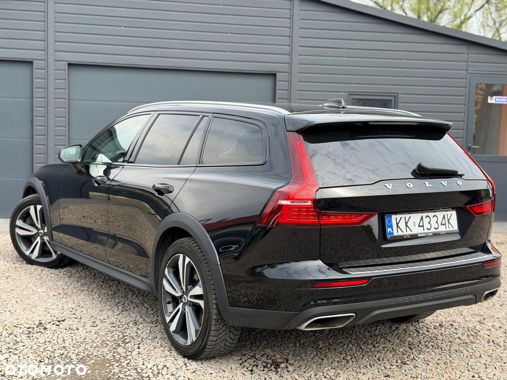 Volvo V60 Cross Country B4 D AWD Geartronic Pro - 16