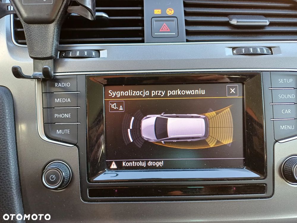 Volkswagen Golf - 37