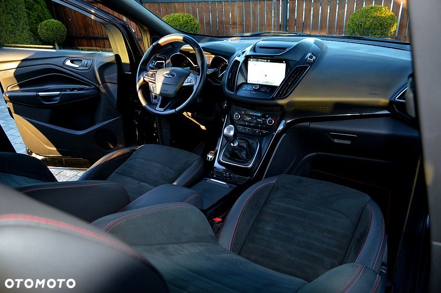 Ford Kuga 1.5 EcoBoost 2x4 Black & Silver - 26