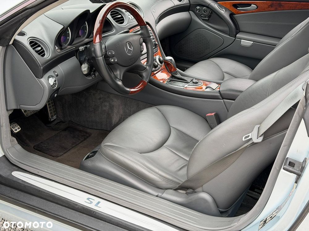 Mercedes-Benz SL 500 7G-TRONIC - 16