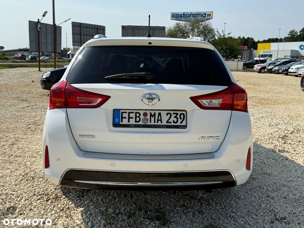 Toyota Auris 1.6 Premium - 7