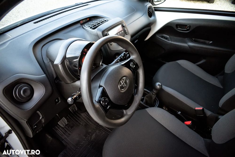 Toyota Aygo 1.0 VVY-I 5 usi X - 14