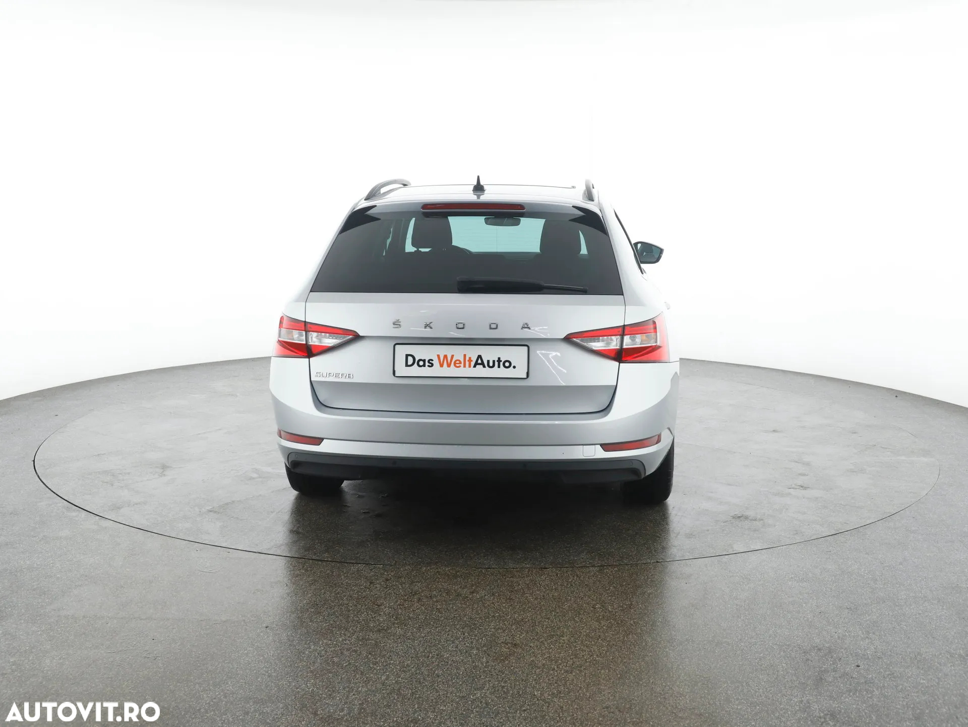 Skoda Superb Combi 2.0 TDI DSG Ambition - 6