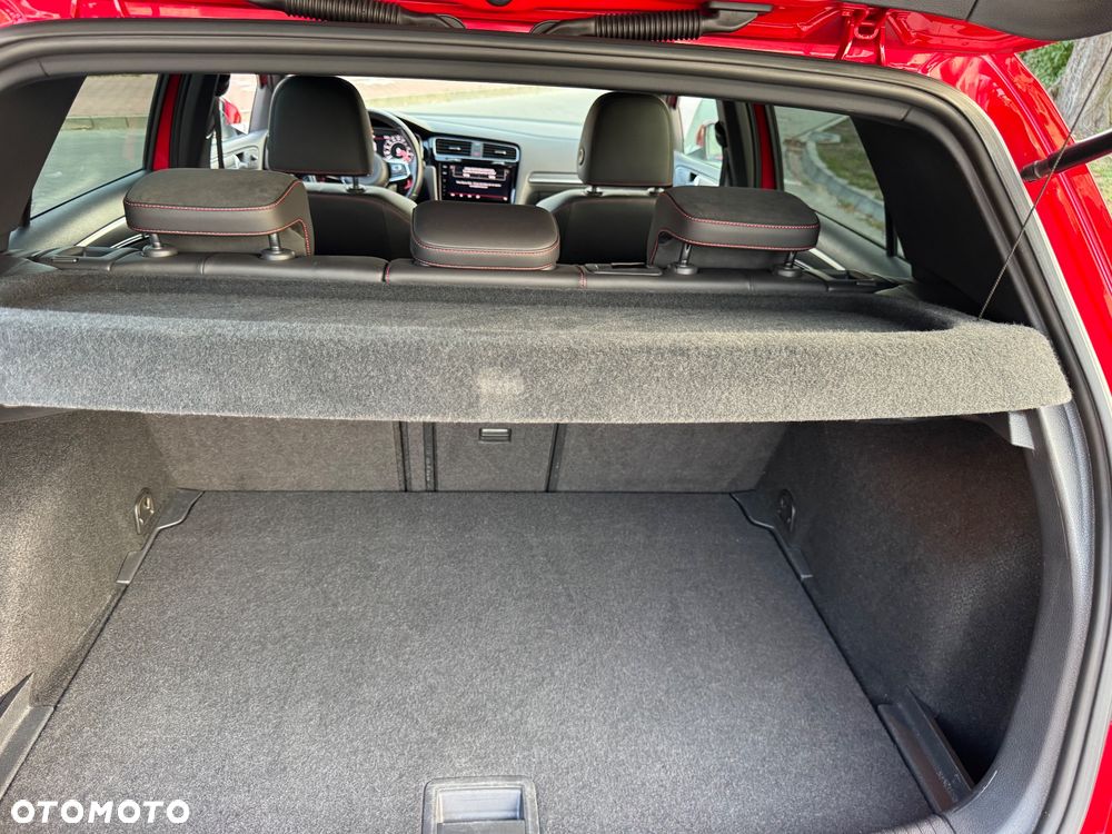 Volkswagen Golf GTI (BlueMotion Technology) DSG Performance - 8