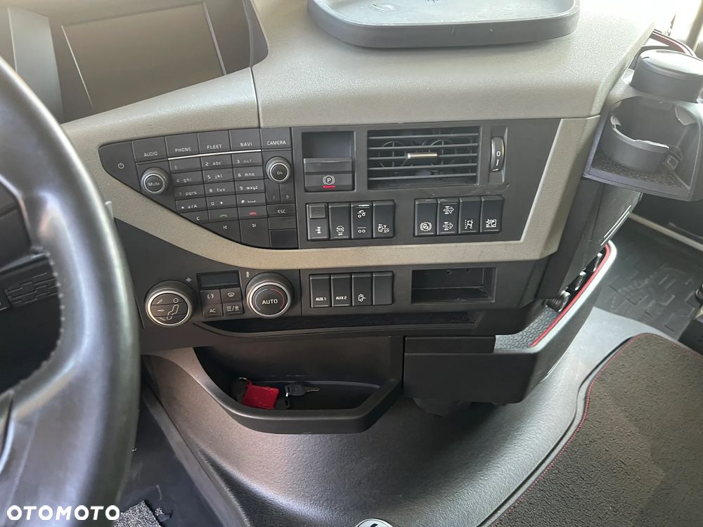 Volvo FH 460 Xenony Klimapostojowa winda Niemcy - 14