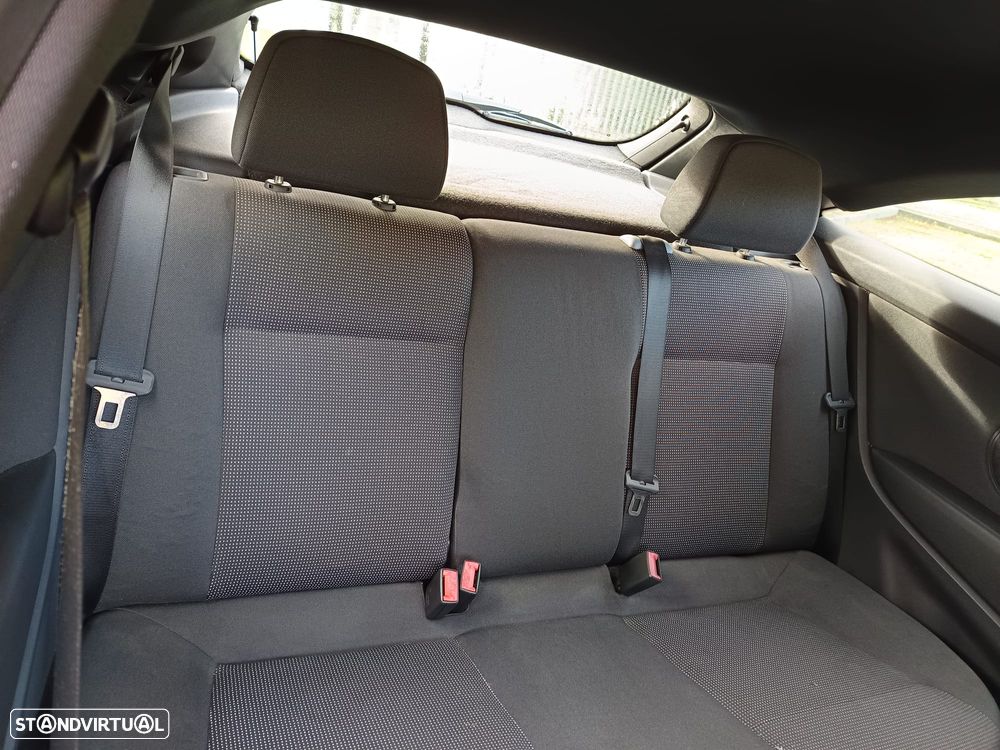 Opel Astra GTC 1.7 CDTI DPF Sport - 20