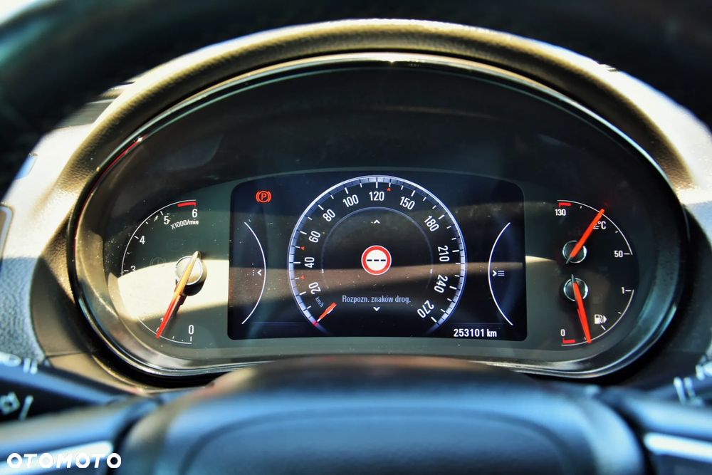 Opel Insignia 2.0 CDTI ecoFLEX Start/Stop Business Innovation - 32