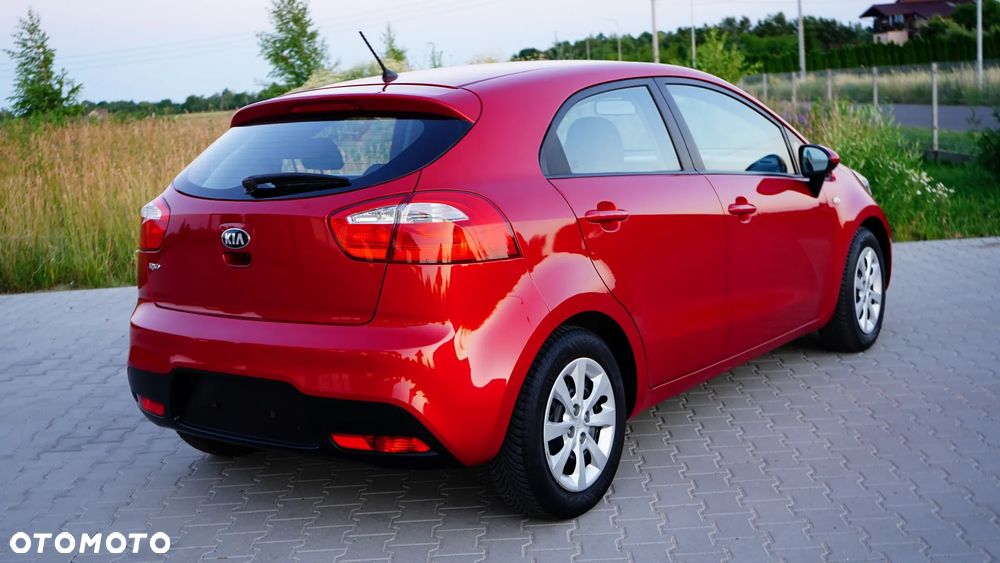 Kia Rio 1.2 Attract - 5