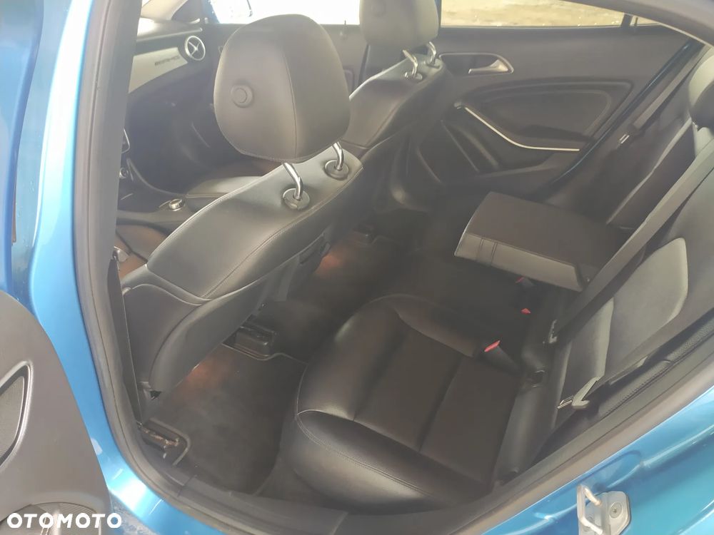 Mercedes-Benz GLA 250 4Matic 7G-DCT SCORE - 8