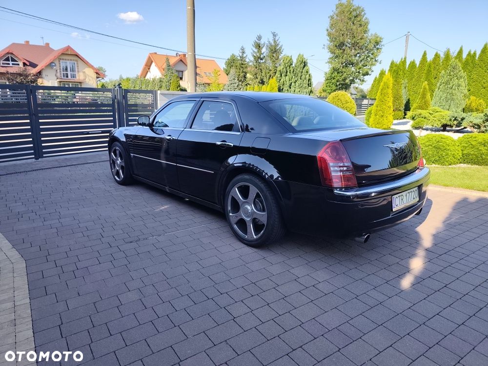 Chrysler 300C - 4