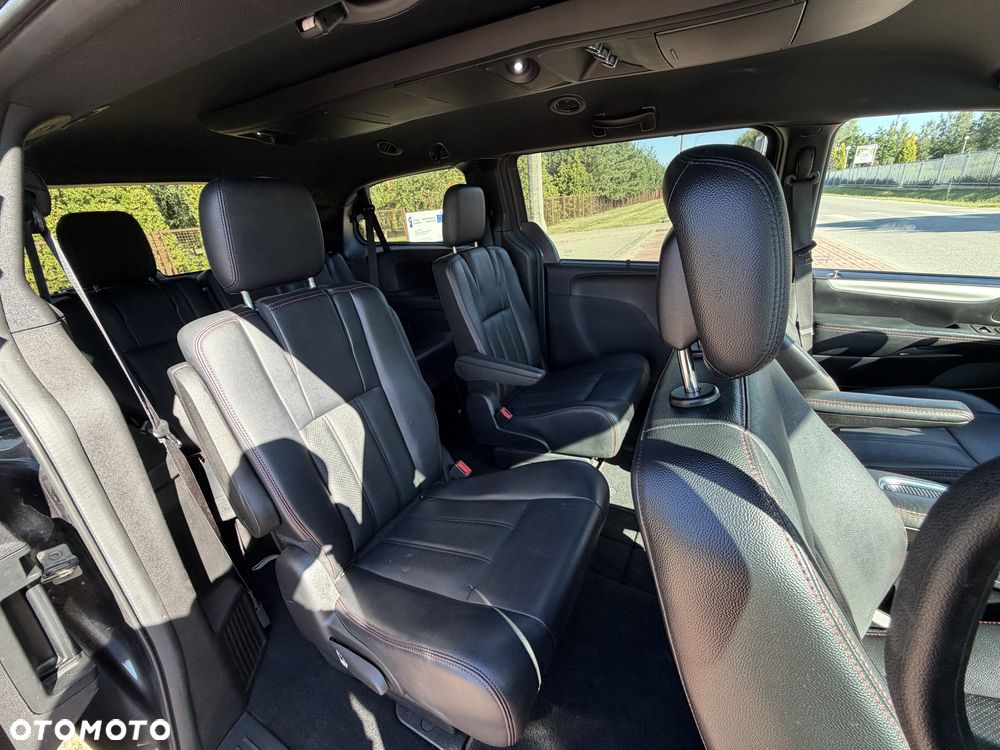 Dodge Grand Caravan 3.6 Express - 19