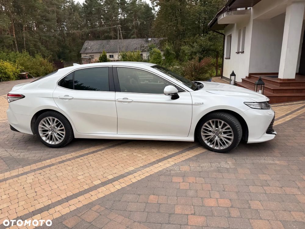 Toyota Camry 2.5 Hybrid Executive CVT - 4