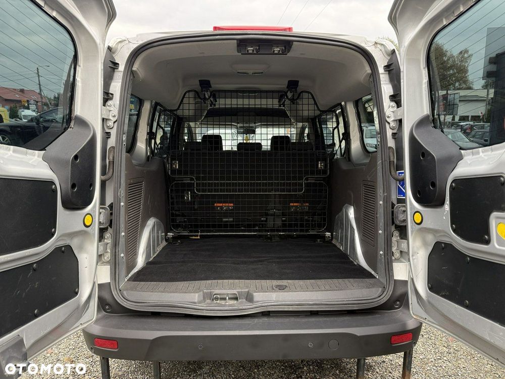 Ford Transit Connect - 22