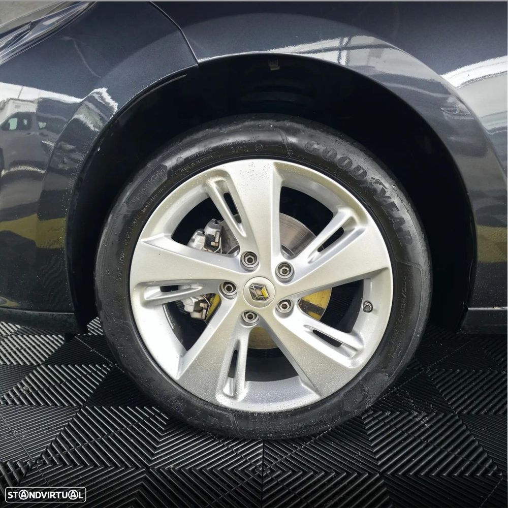 Renault Mégane Sport Tourer - 10