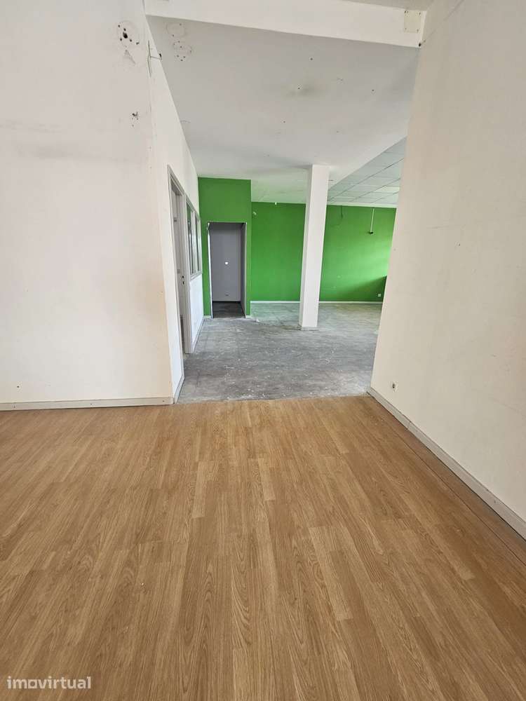 Imóvel comercial para arrendar em Gondomar - Grande imagem: 2/11