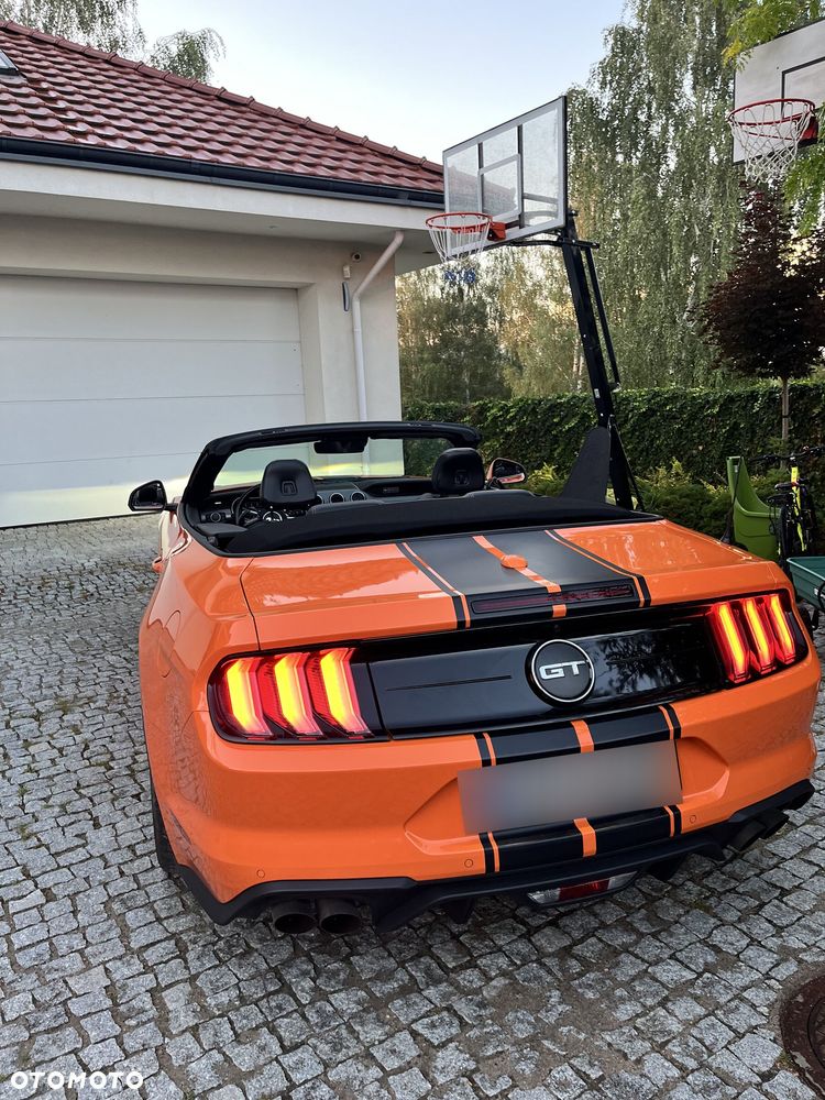 Ford Mustang - 2