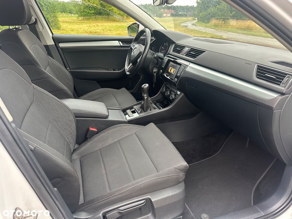 Skoda Superb 2.0 TDI 4x4 Premium Edition - 15