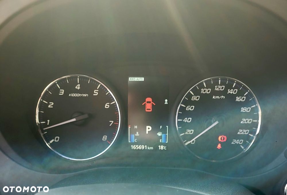 Mitsubishi Outlander 2.0 Instyle Navi CVT - 9
