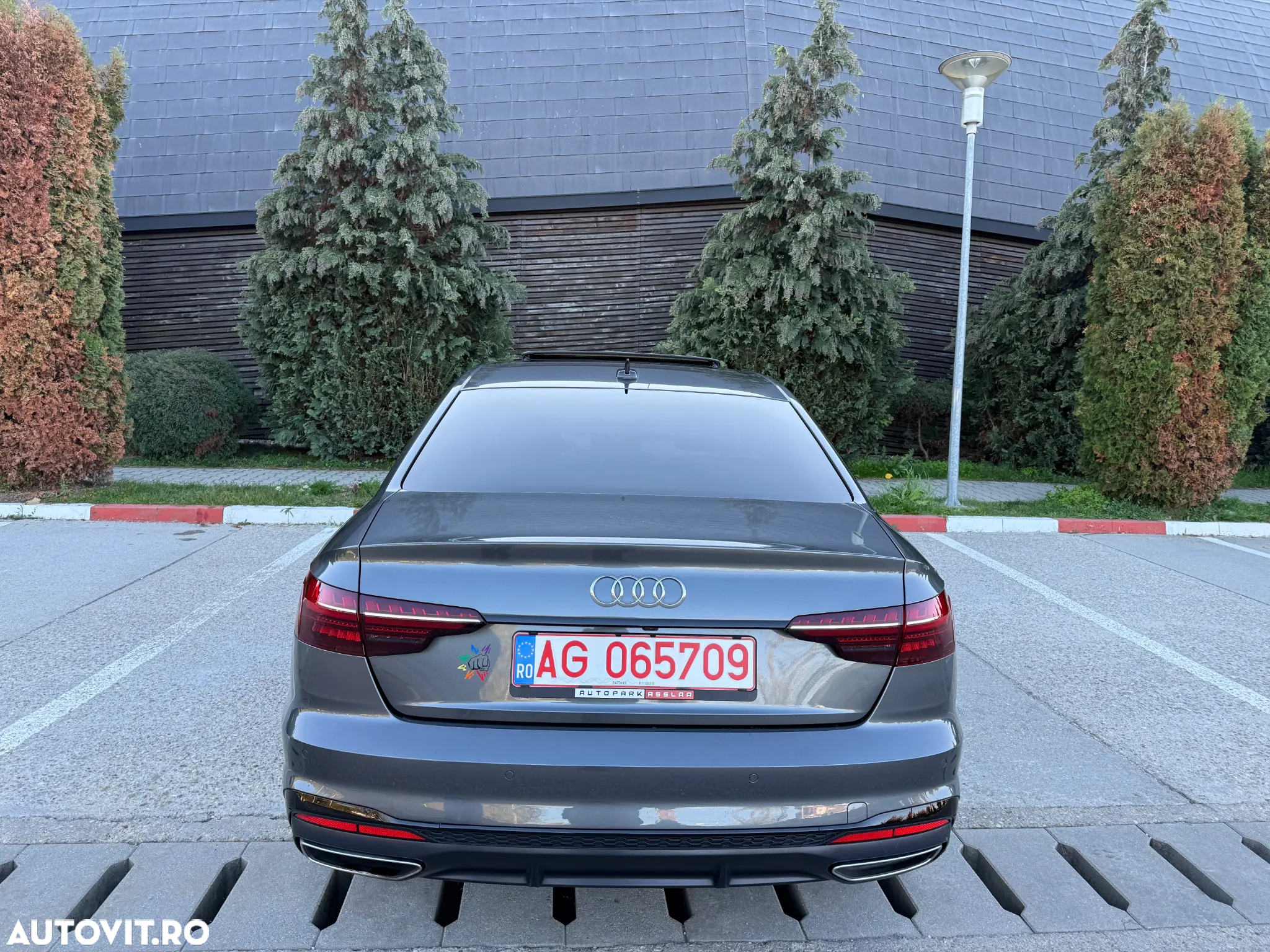 Audi A4 40 TDI S tronic S line - 4