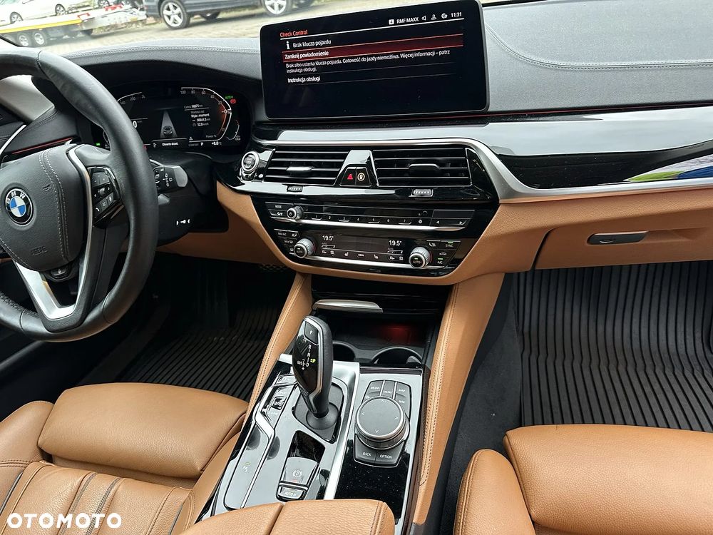 BMW Seria 5 540d xDrive Luxury Line - 30
