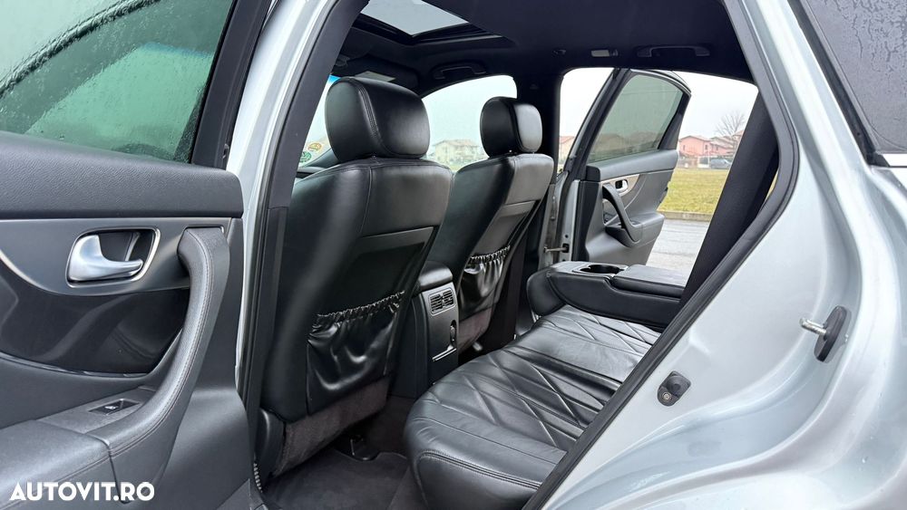Infiniti FX 30 - 7