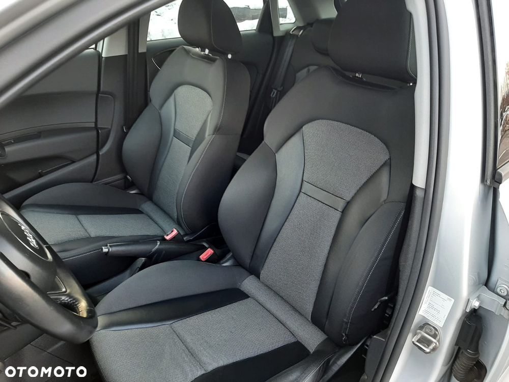 Audi A1 Sportback 1.6 TDI S tronic Ambition - 24