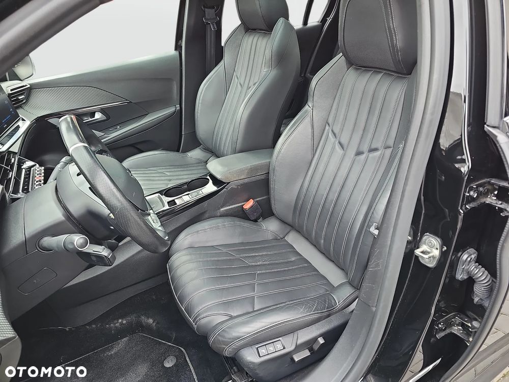 Peugeot 208 1.2 PureTech GT Line S&S - 12