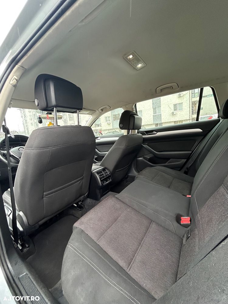 Volkswagen Passat 2.0 TDI DSG (BlueMotion Technology) Comfortline - 13