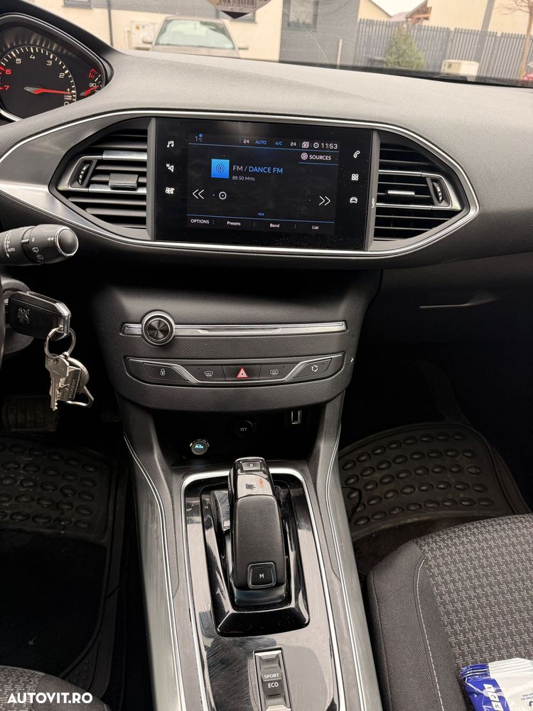 Peugeot 308 1.2 L PureTech Turbo Active Aut. - 7